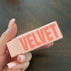 Jeffree Star Velvet Lipstick - nudist colony